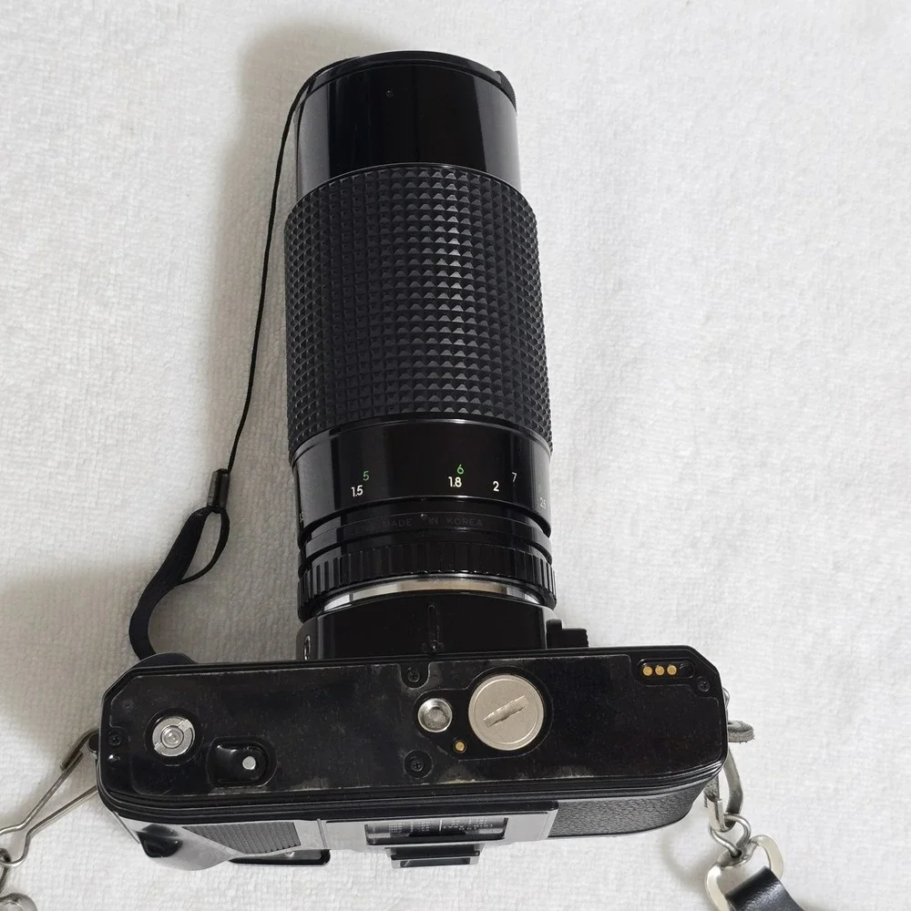 Minolta X-700 35mm SLR Film Camera Kalimar 80–200mm Lens Bundle